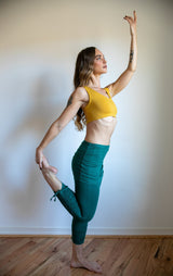 Ruched, Cinched Yoga Leggings with Mini Skirt in Amethyst