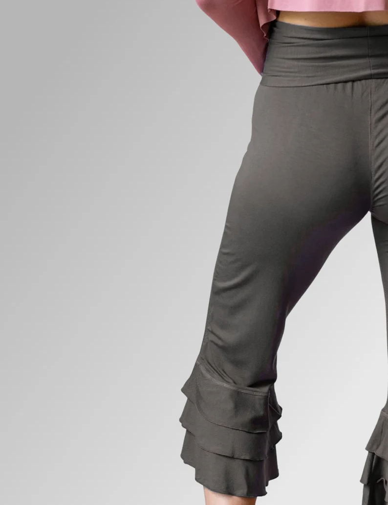 Ruffle Bloomer Yoga Flared Yoga/Dance Pants in Mocha