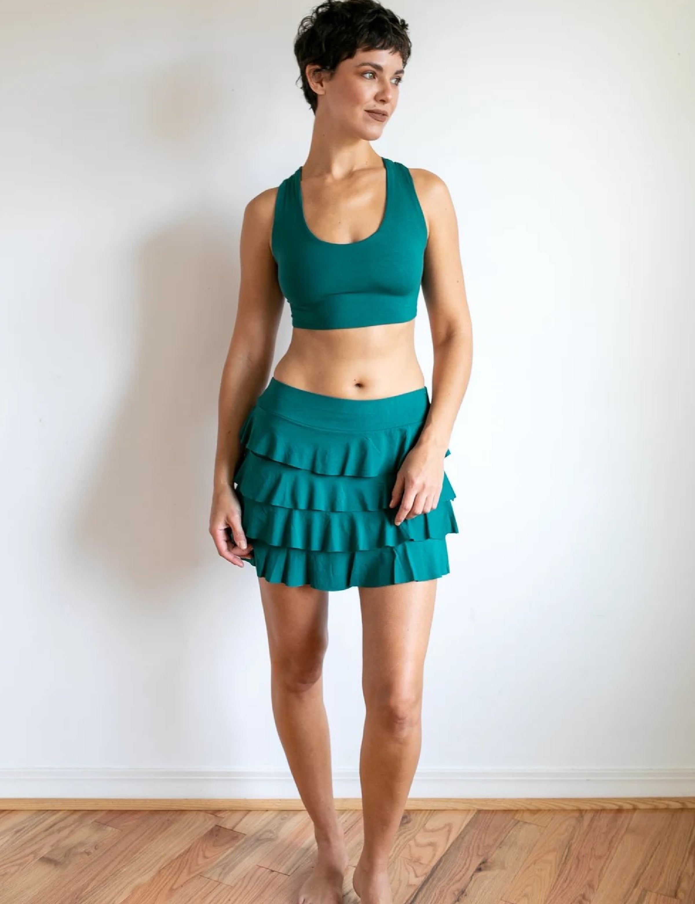 Shanti Criss Cross Back Yoga Sports Bra in Jasper Green