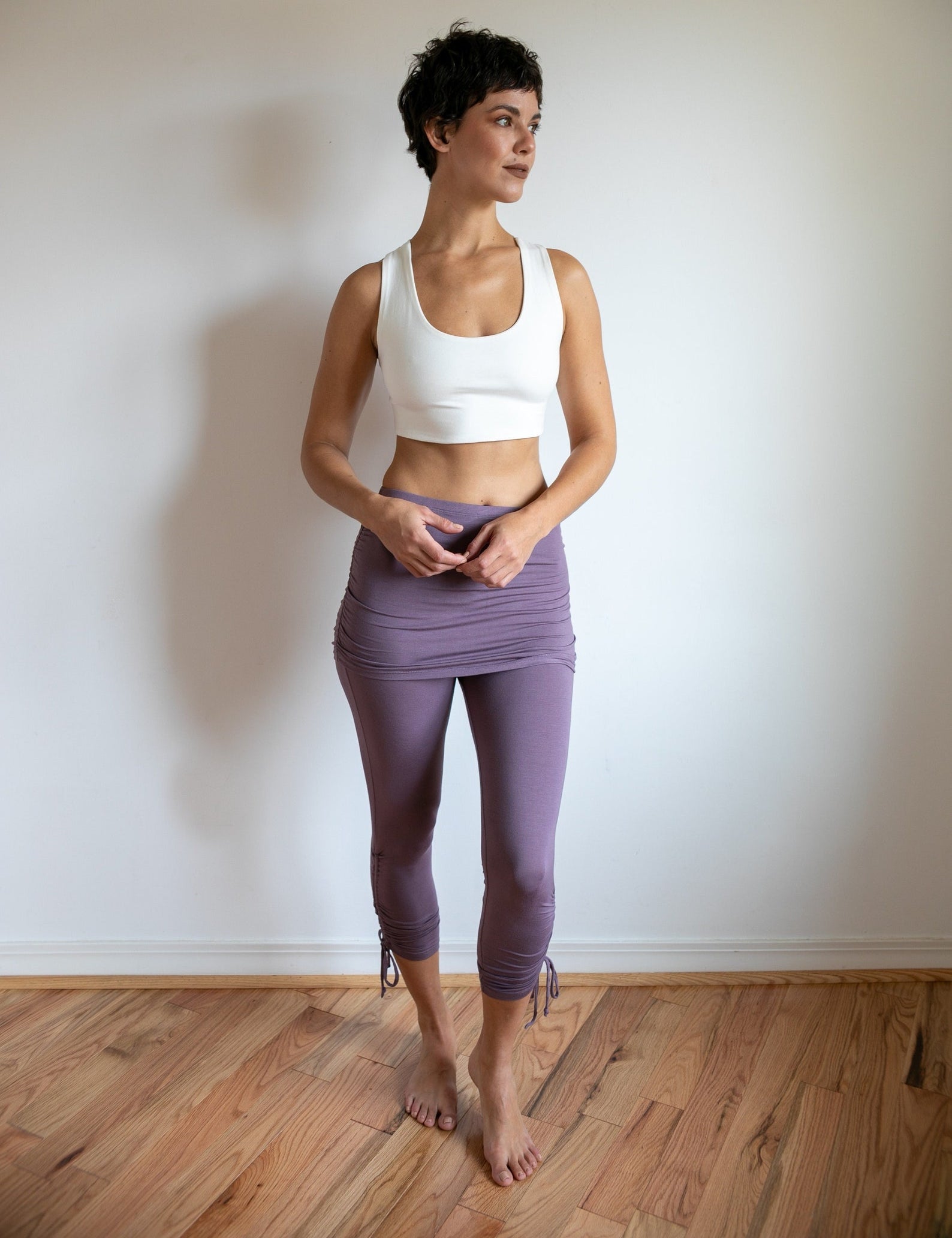 Ruched, Cinched Yoga Leggings with Mini Skirt in Amethyst