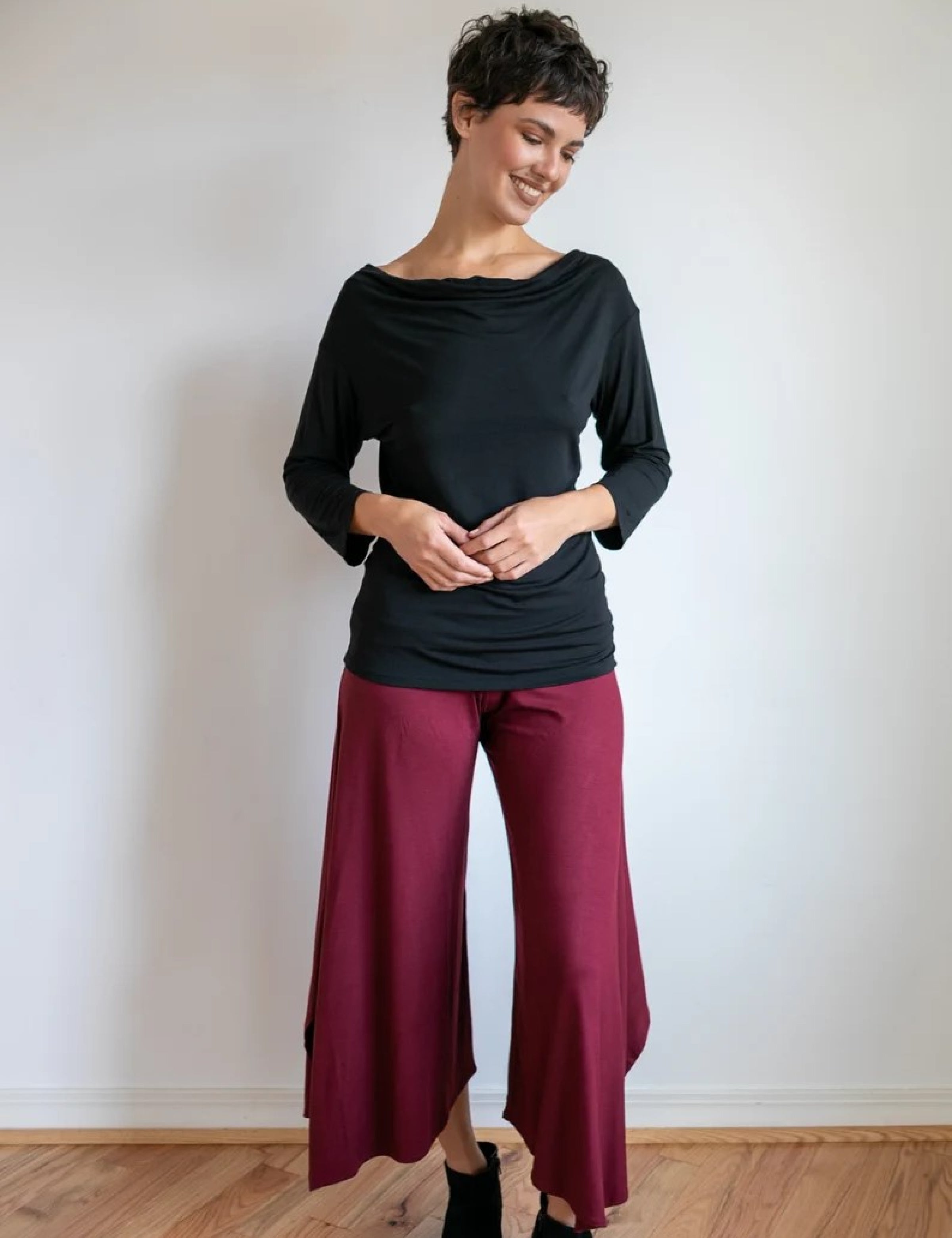 Leslie Backless Long Sleeve Shirt in Black